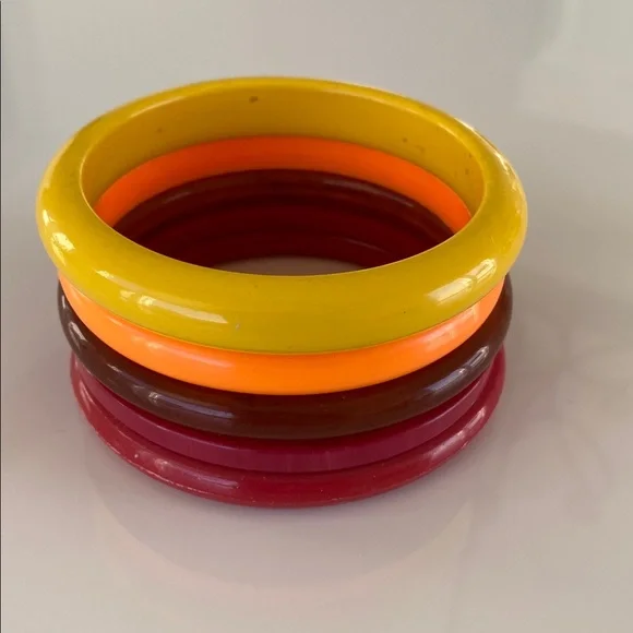 28x vintage plastic bracelets 80s 90s retro rainbow bangles - Picture 2 of 9